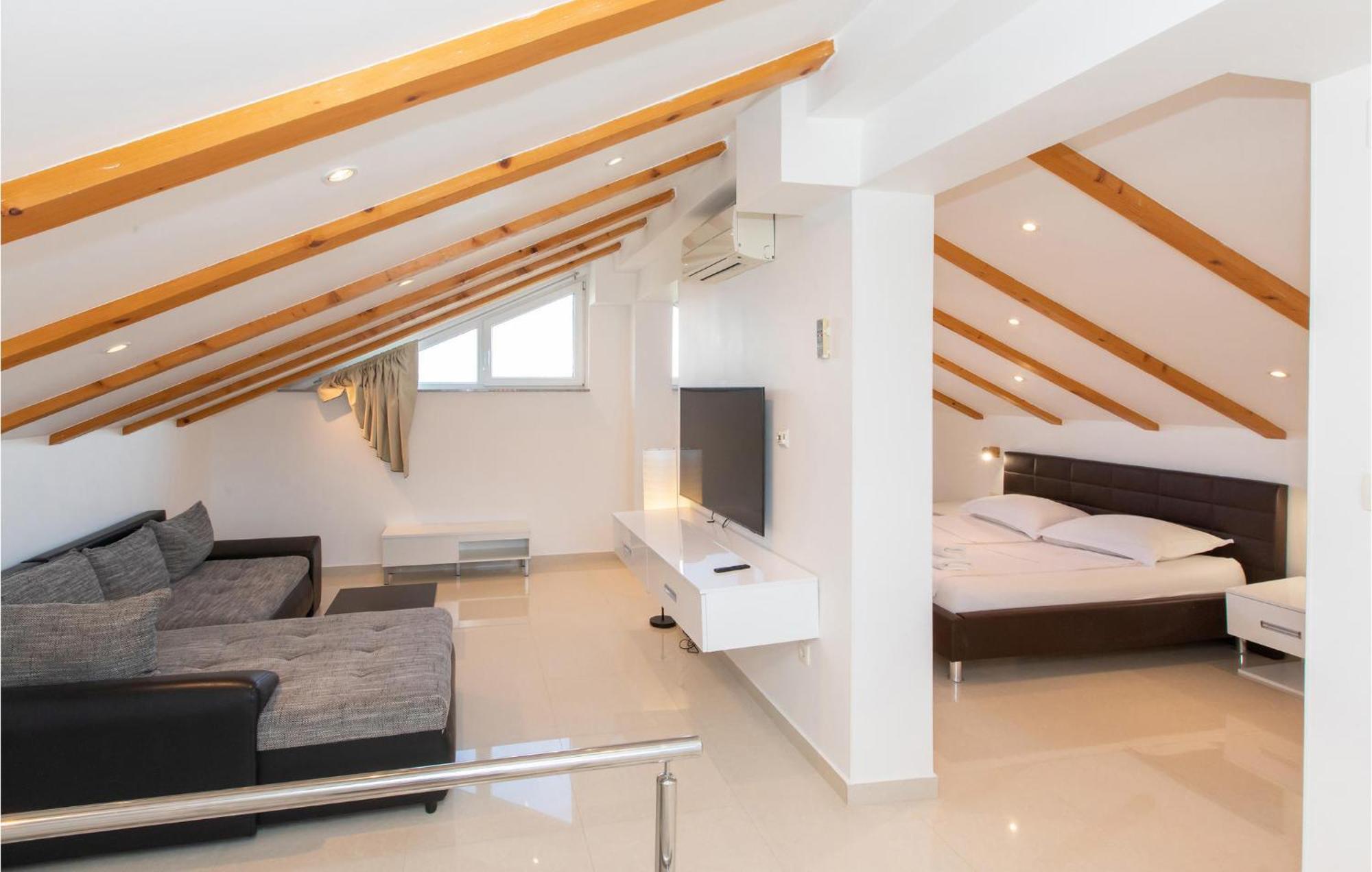 Nice Home In Crikvenica With Sauna Exterior photo