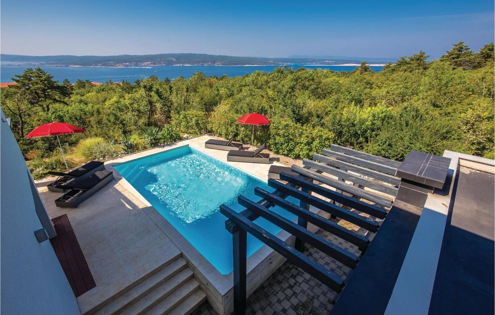 Nice Home In Crikvenica With Sauna Exterior photo