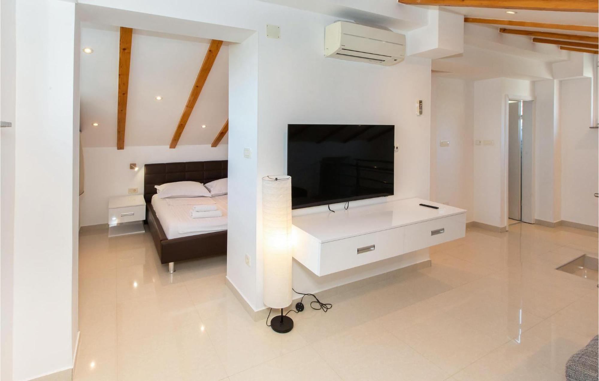 Nice Home In Crikvenica With Sauna Exterior photo