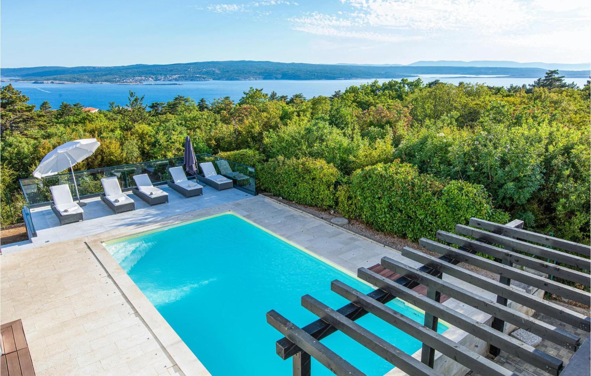 Nice Home In Crikvenica With Sauna Exterior photo